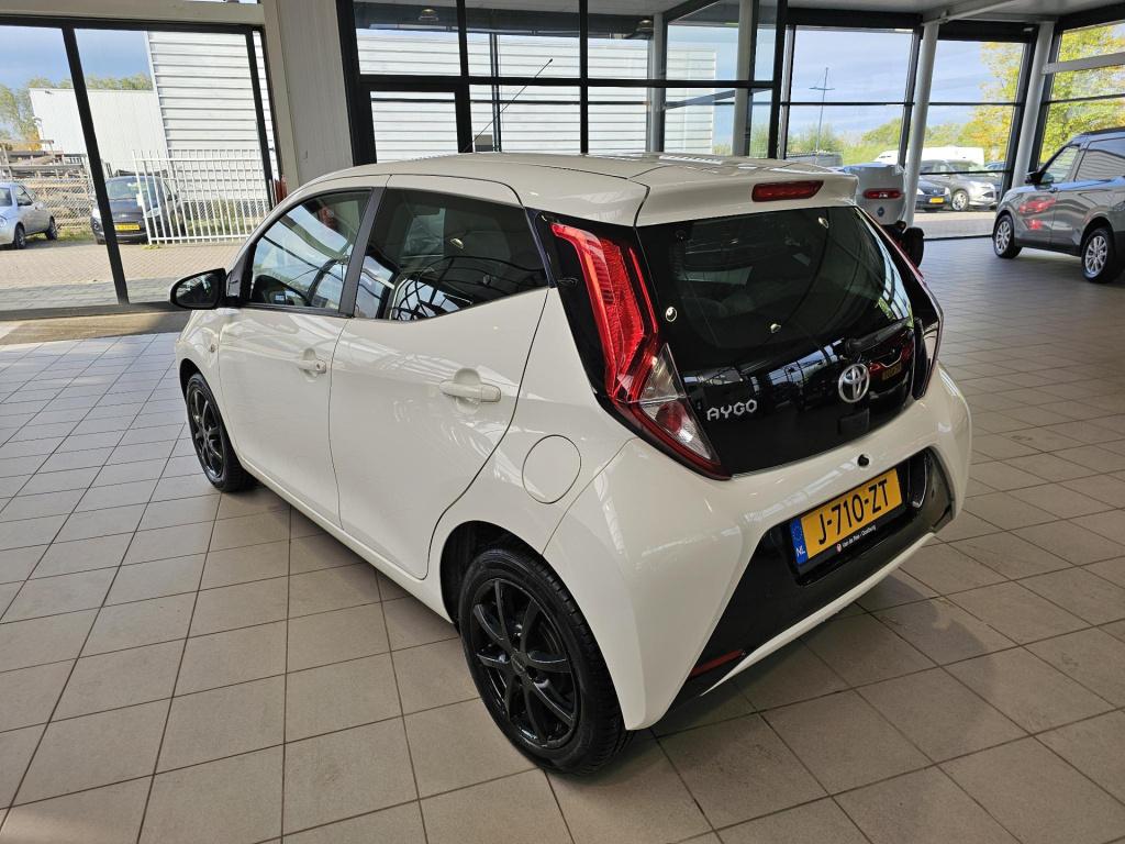 Toyota Aygo 1.0 vvt-i x-play limited