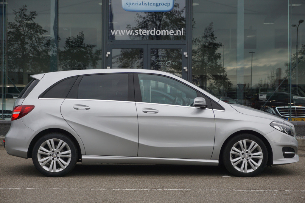 Mercedes-Benz B-Klasse 180 ambition style l facelift uitvoering l xenon l p