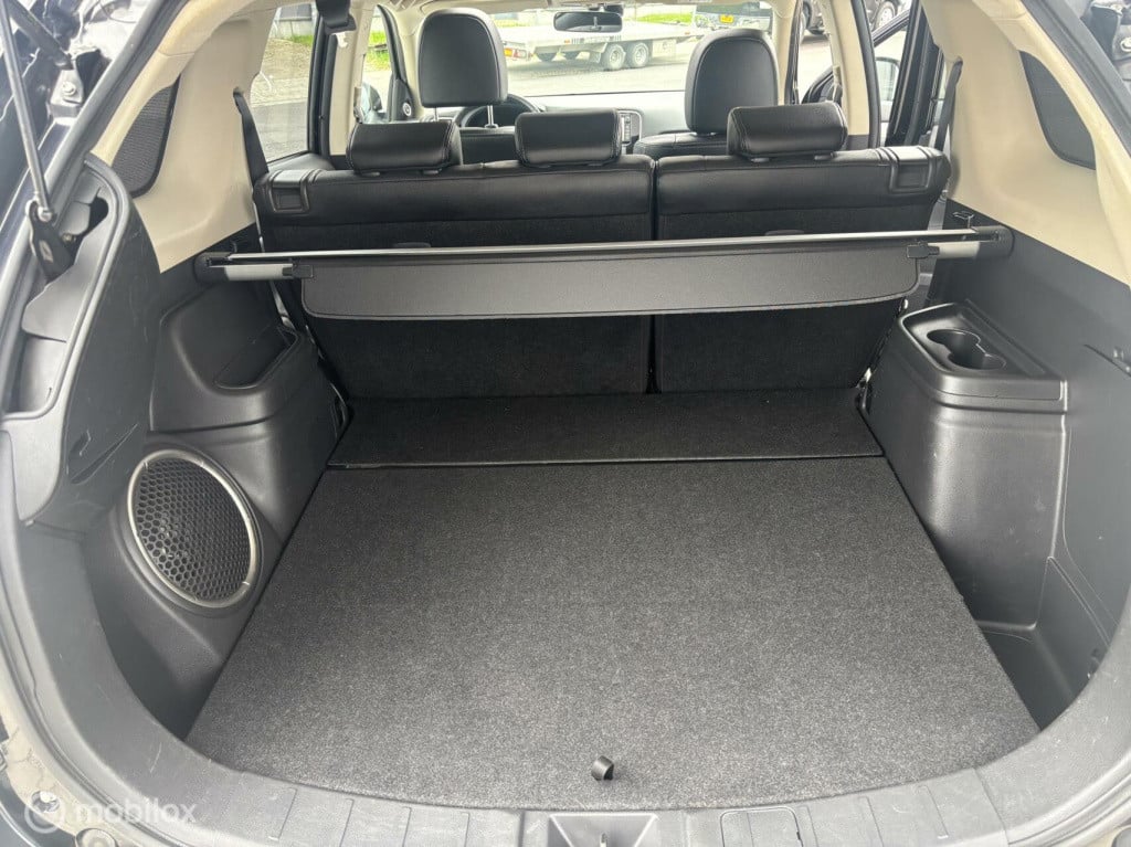 Mitsubishi Outlander 2.0 phev executive schuifdak, trekhaak