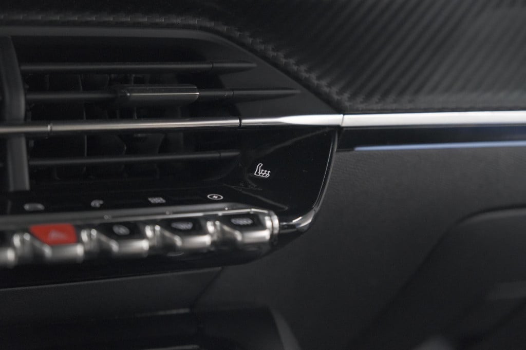 Peugeot 208 ev gt pack 50 kwh | camera | adapieve cruise control | stoelver