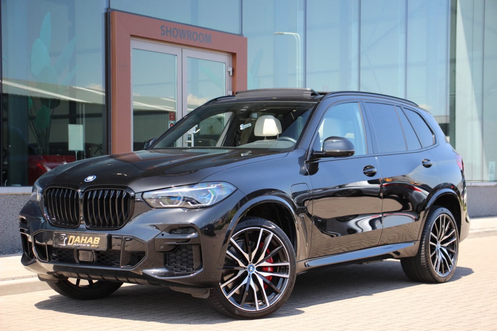 BMW X5 xdrive45e high executive m-sport | pano | luchtvering | 360 camera |