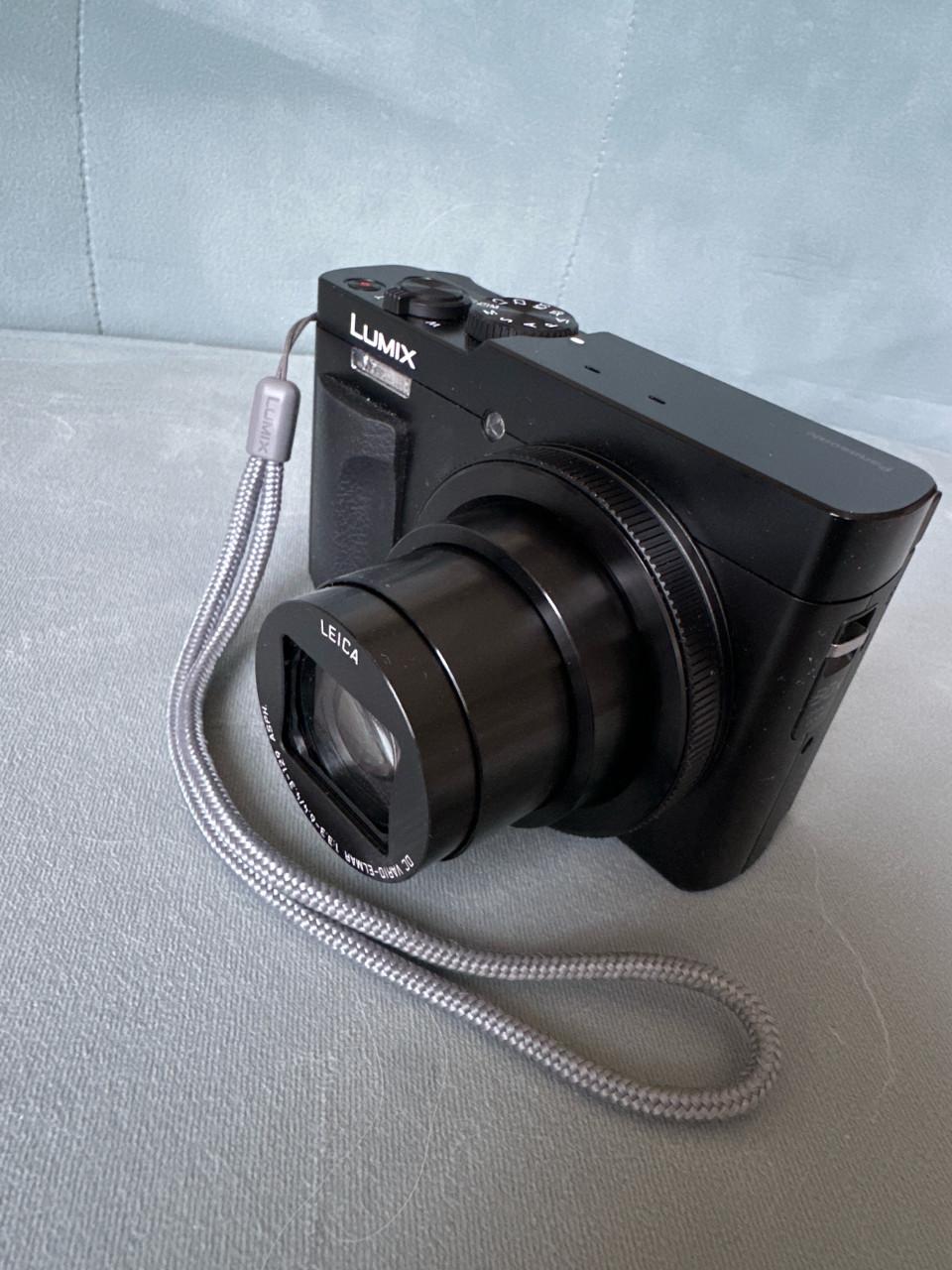 Panasonic Lumix, model DC-TZ99