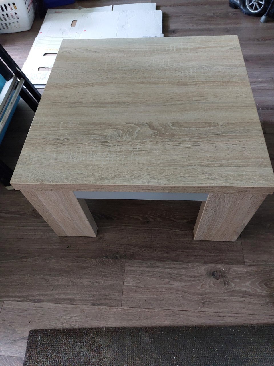 Tafel, salontafel, kast, stoelen, tafeltje,