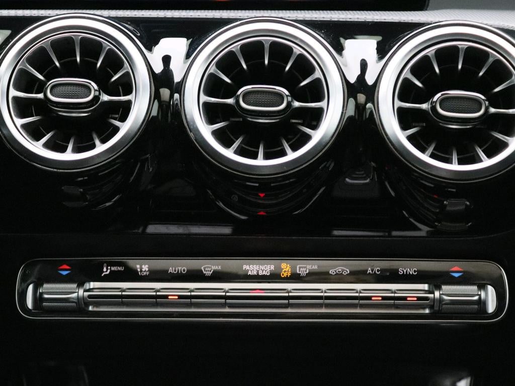 Mercedes-Benz A-Klasse 180 business solution amg amg line | night pakket |