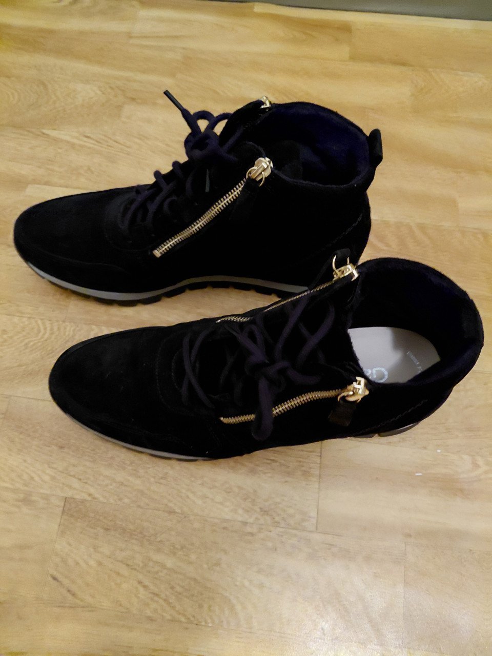 Zwarte suède schoenen
