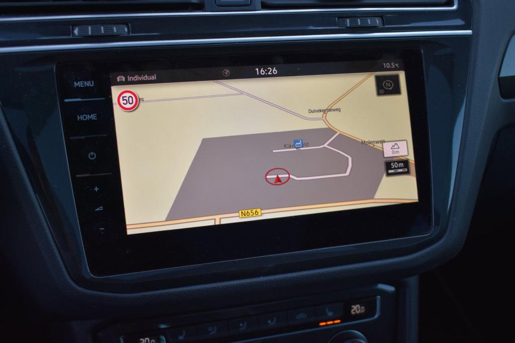 Volkswagen Tiguan 1.5 tsi act highline r-line | trekhaak | panoramadak | dy