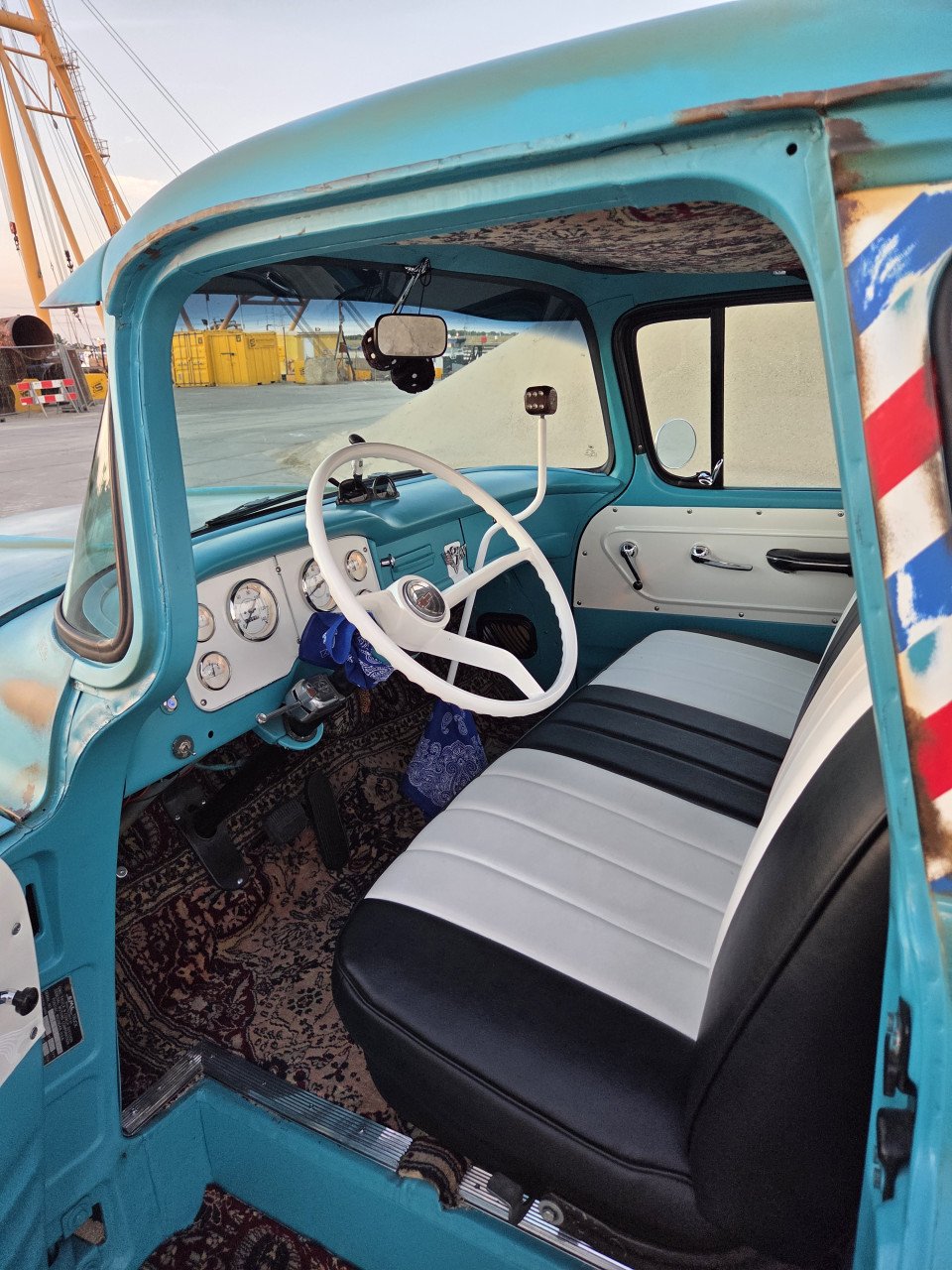 GMC Chevrolet 100 Apache Big Window