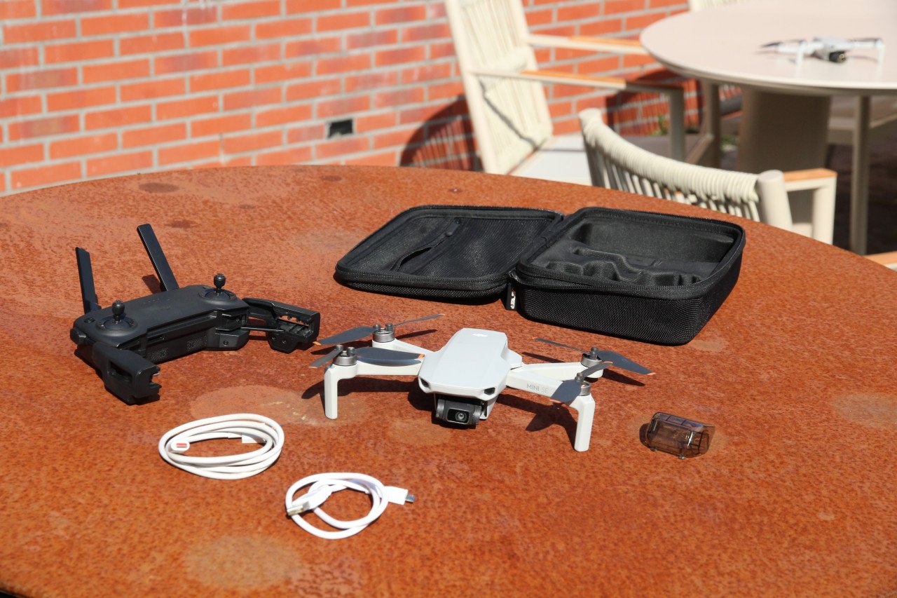 DJI Mini SE drone