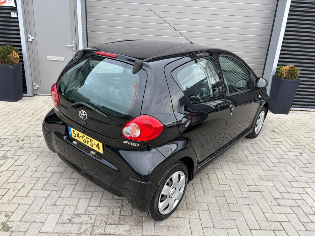 Toyota Aygo 1.0-12v +/apk/129.000/airco/centraal/