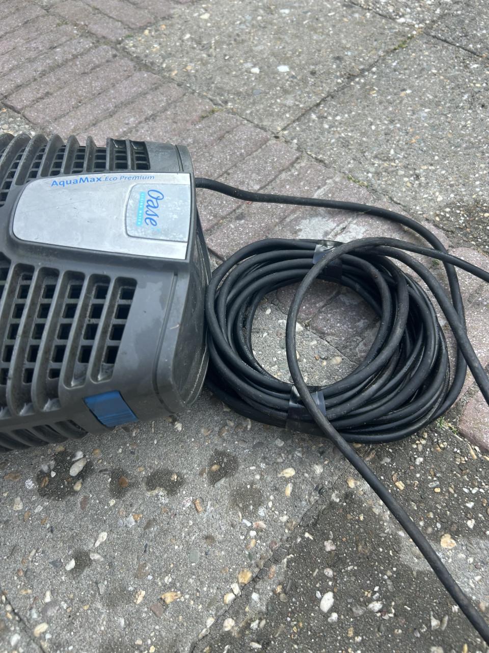 Te koop oase eco primium 4000 sterke en zuinige Vijverpomp