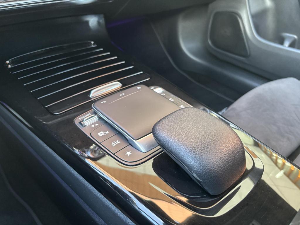 Mercedes-Benz Cla shooting brake 200 business solution amg