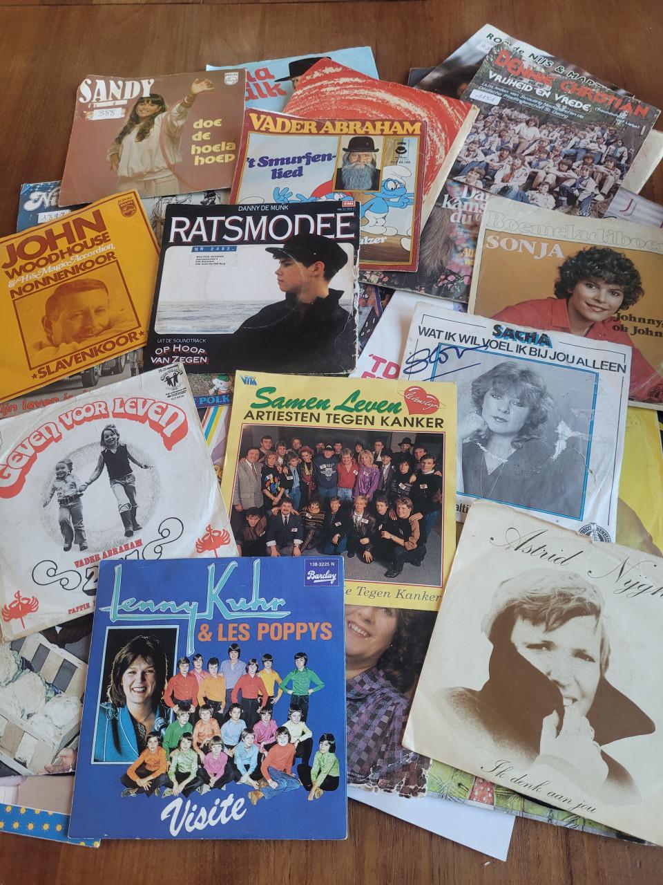 60 Nederlandstalige singles