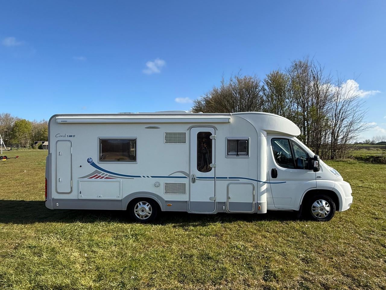 Te koop Camper Adria Coral S 680 ST