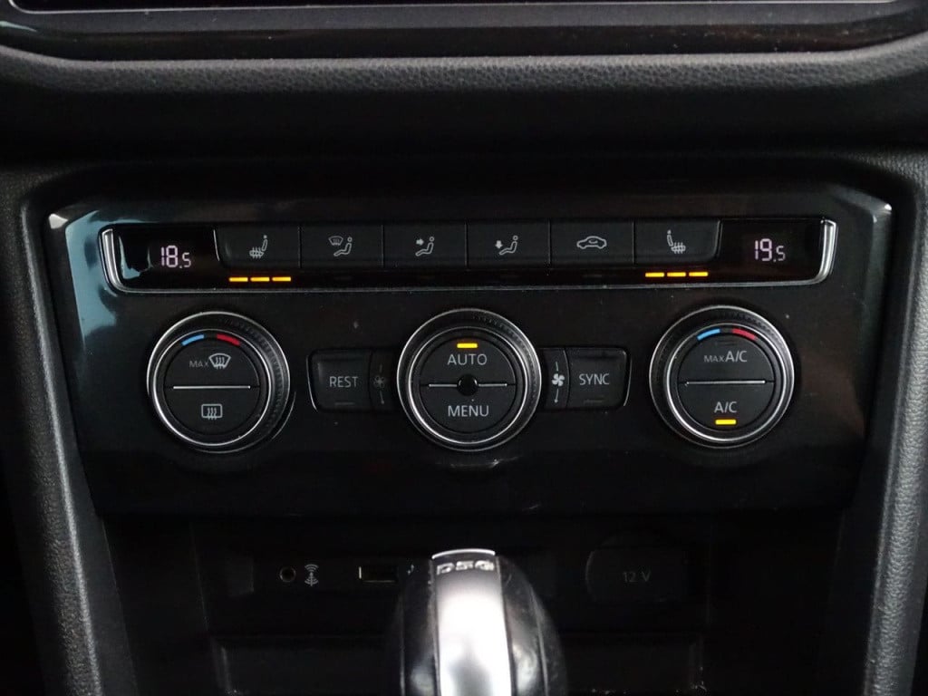 Volkswagen Tiguan 1.4 tsi act highline business r