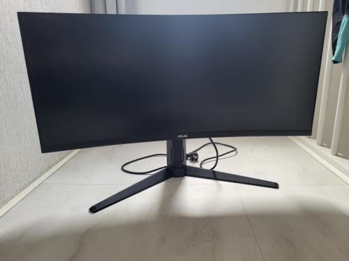 Gaming monitor asus tuf VG3A 34"
