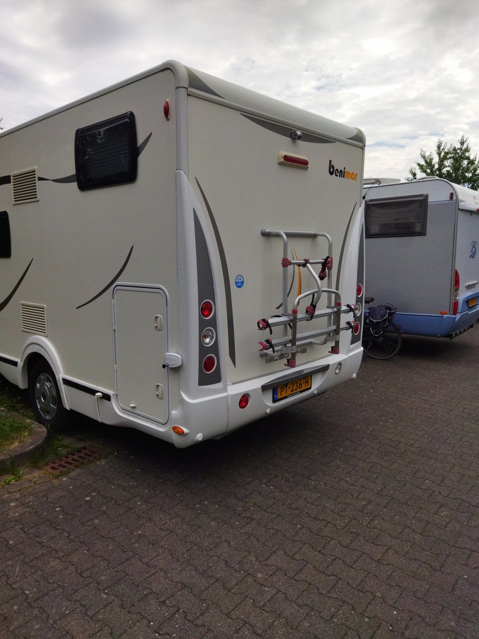 Camper