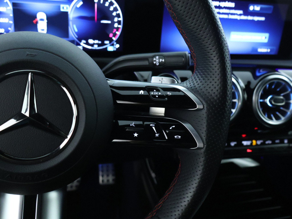 Mercedes-Benz A-Klasse 250 e amg line | amg line advanced plus | night pakk