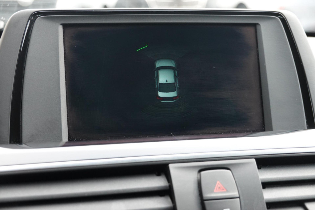 BMW 3-serie 320i executive