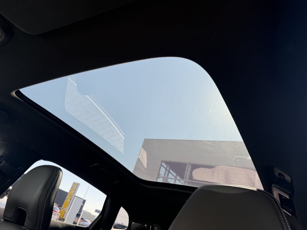 Volvo V40 t3 153pk aut6 polar+ sport| panodak| camera| h&k sound| keyless|