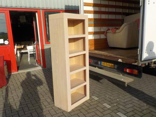 Kwaliteit wandmeubel in zeer goede staat