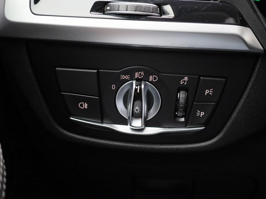 BMW X3 xdrive30e | automaat | climate control | virtual cockpit | apple car
