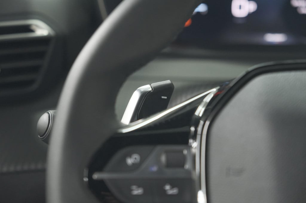 Peugeot 2008 hybrid 136 e-dcs6 allure | 360 camera | adaptieve cruise contr