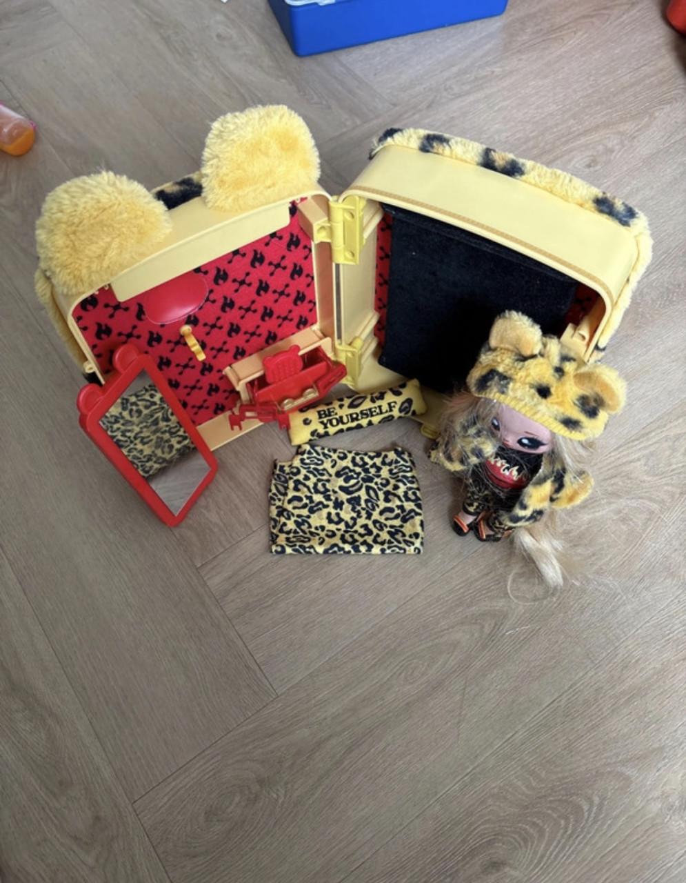 NaNaNa suprise koffer met pop