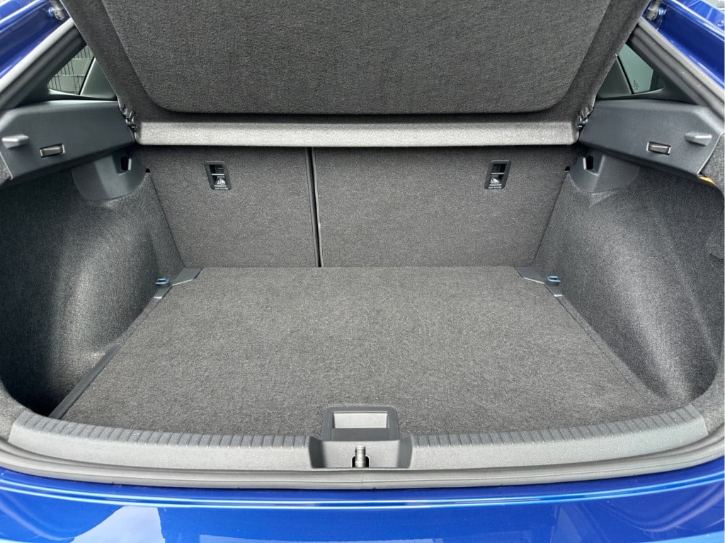 Volkswagen Taigo 1.5 tsi 150pk dsg r-line | led gril | adapt. cruise | carp