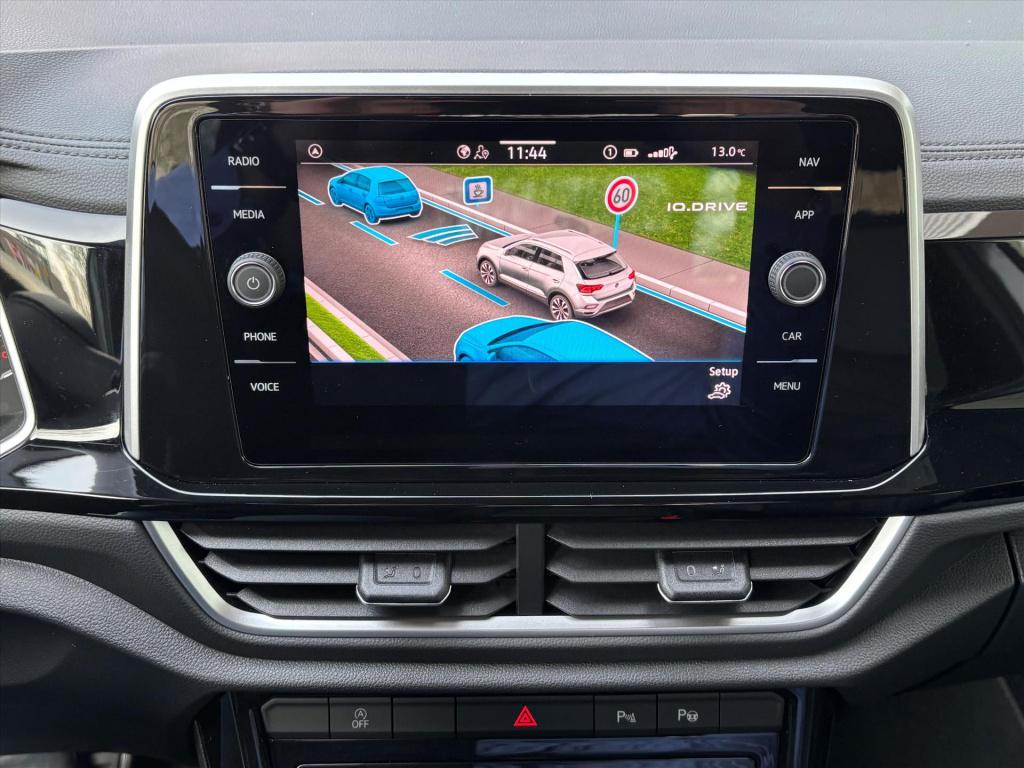 Volkswagen T-roc 1.5 tsi 150pk 7-dsg r-line|camera| dodehoek|carplay|led| r