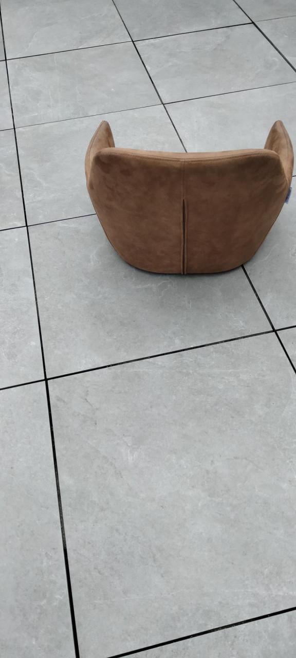 Draaibare eetkamerstoelen in cognac kleur