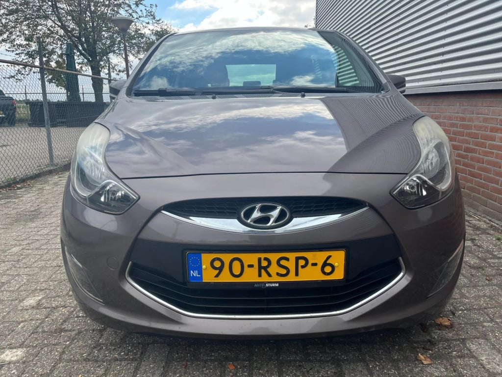 Hyundai Ix20 1.4i i-vision | climate | cruise |