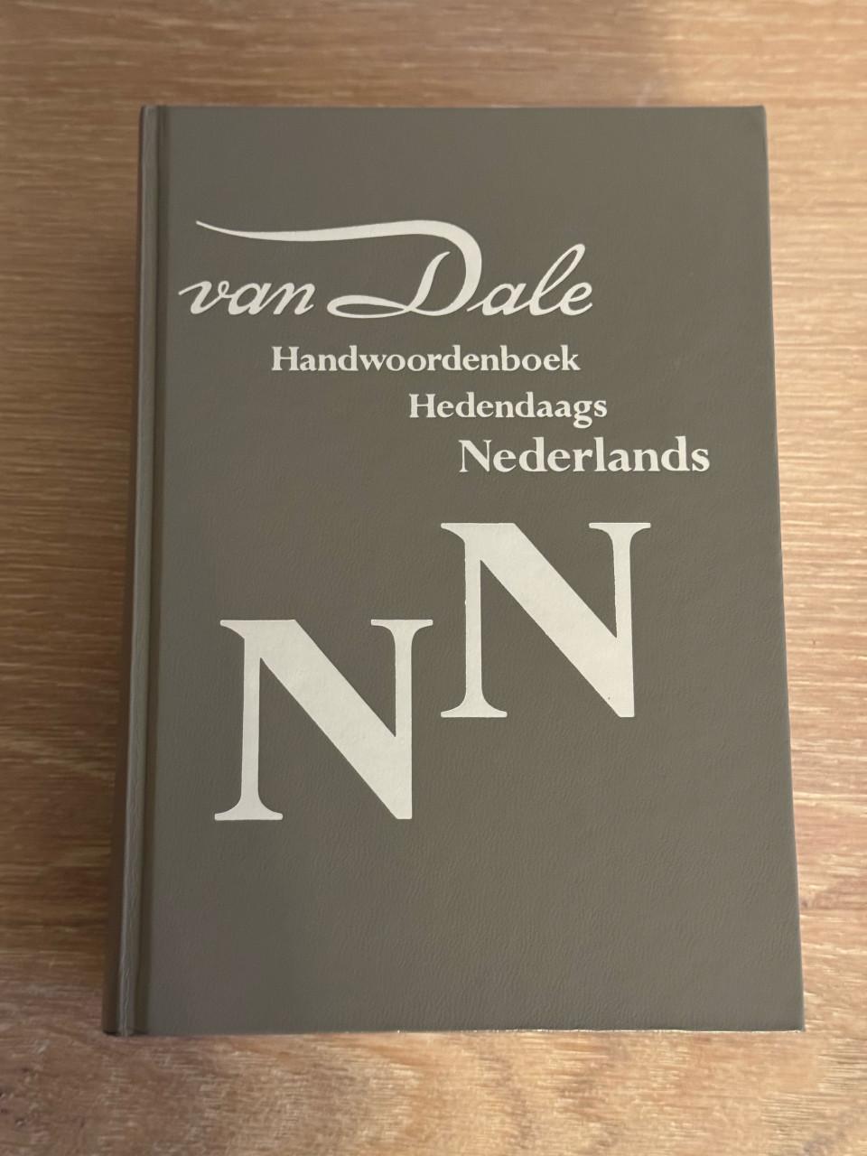 Van Dale Handwoordenboek Hedendaags Nederlands