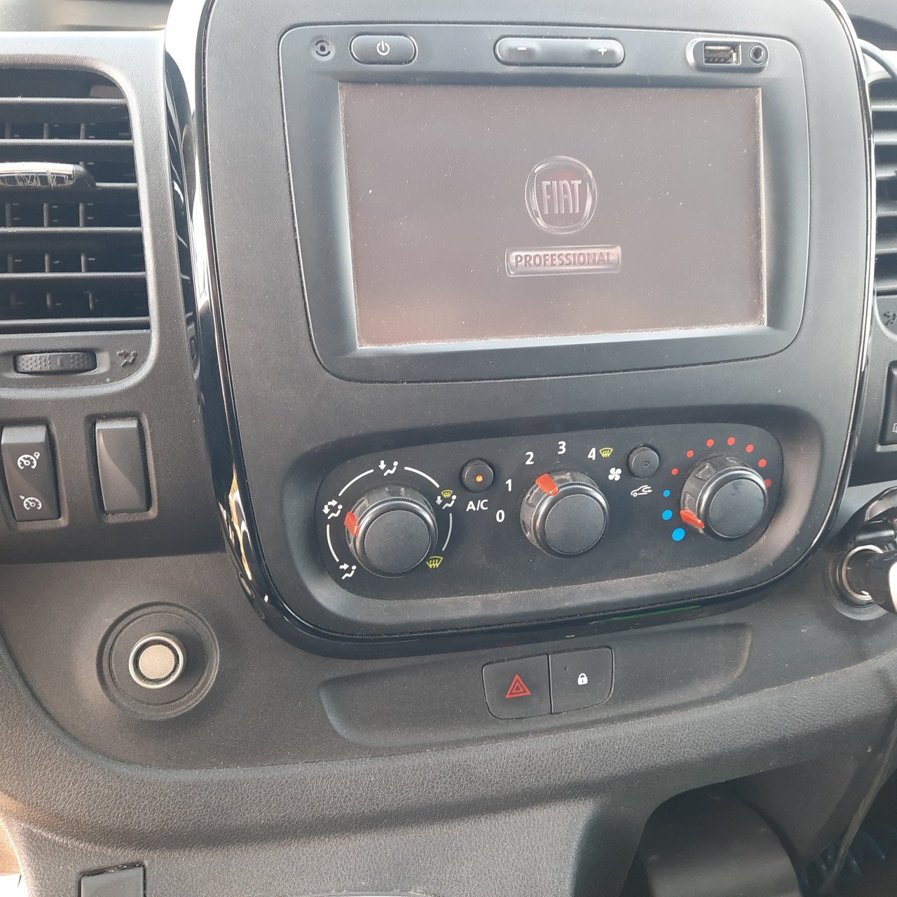 Fiat Talento, Opel Vivaro, Renault Trafic