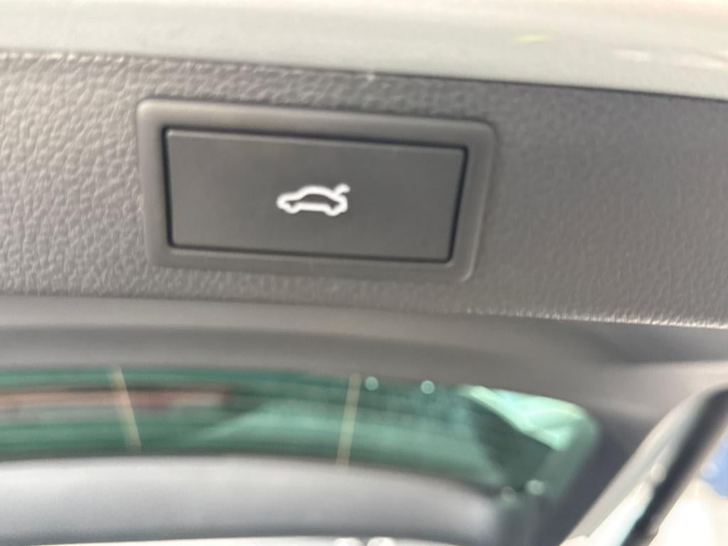 Skoda Karoq 1.5 tsi act sportline business
