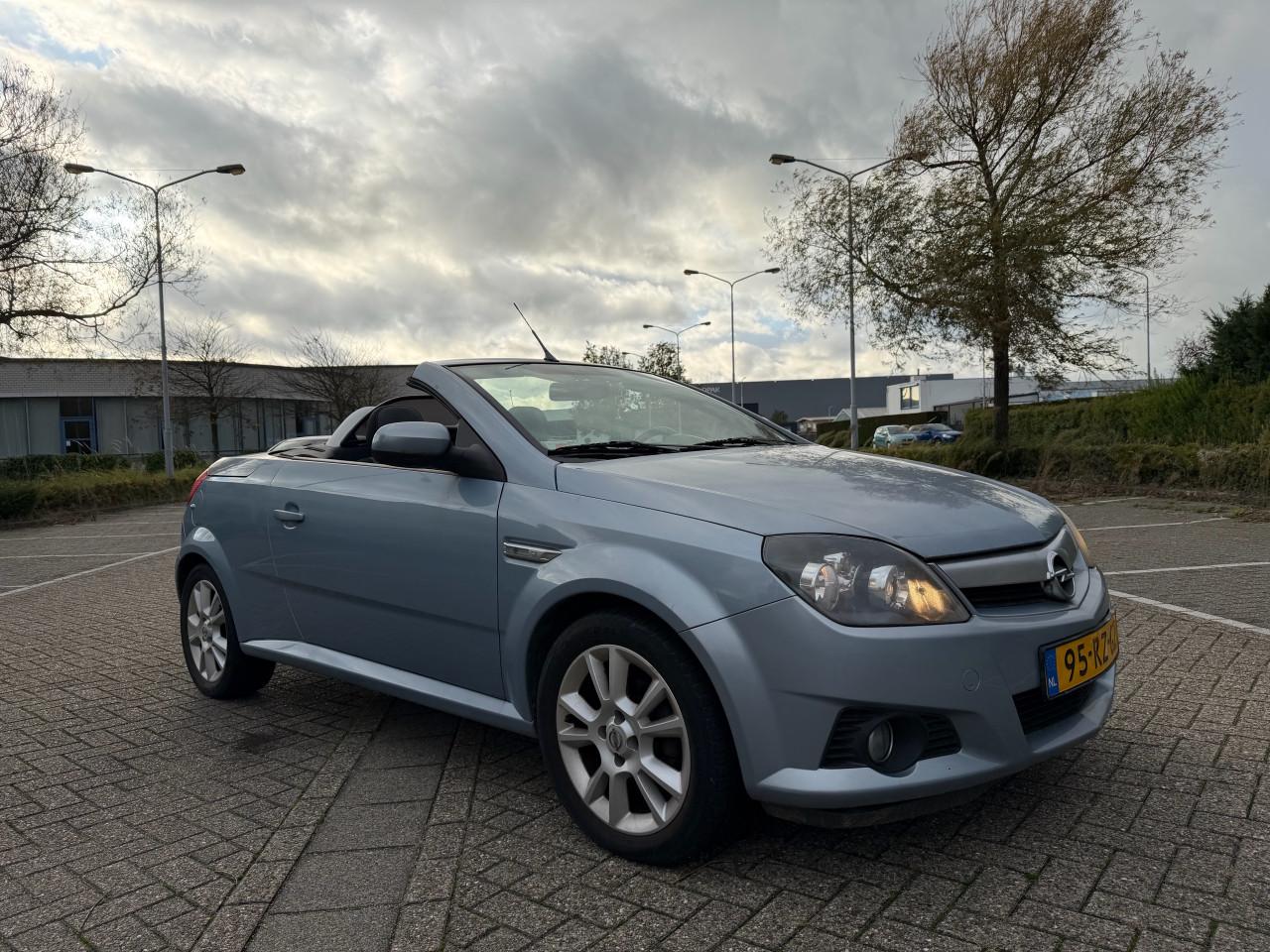 Opel Tigra TwinTop 1.4 | Apk| Nap | Airco | Cabrio | Lage KM