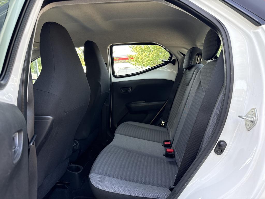 Toyota Aygo 1.0 vvt-i x-play | cruisec. | camera | airco | carplay | sportv