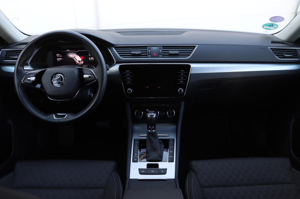 Skoda Superb combi 1.4 tsi iv business edition plus