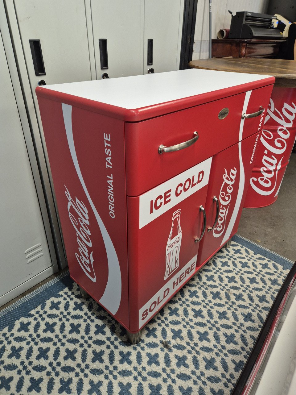 Coca Cola gestylde malibu kast