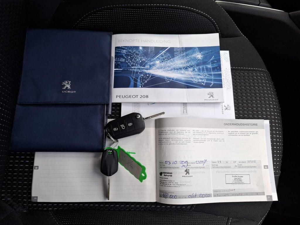 Peugeot 208 1.2 allure nav/clim/lmv/park