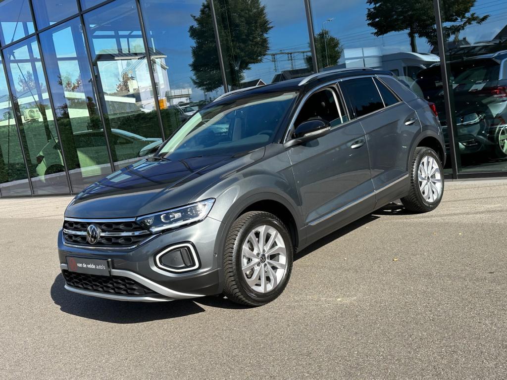 Volkswagen T-roc 1.5 tsi 150pk dsg style | trekhaak | navi | iq light | ada