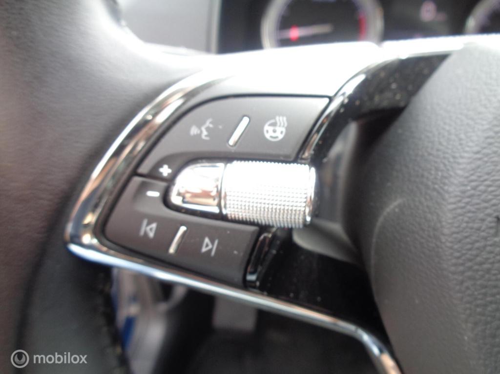 Skoda Karoq 1.0 tsi business edition/airco/stoel+stuur verw/full led/apple 