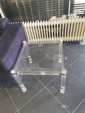 2 glazen bijzettafels