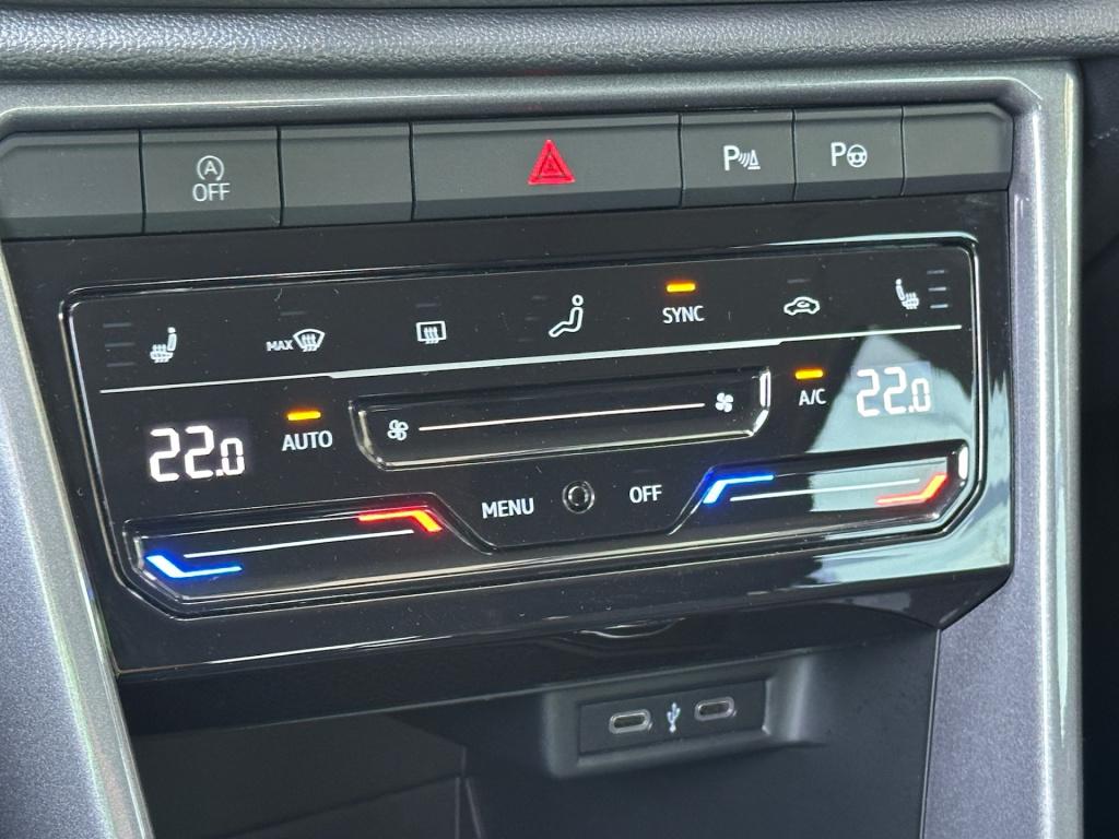 Volkswagen T-roc 1.5 tsi 150pk dsg style | camera | navi | adapt. cruise | 