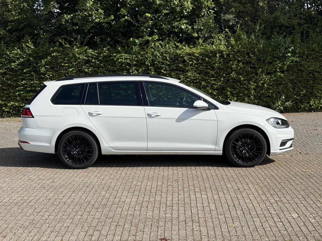 Volkswagen Golf - 1.0 TSI Highline Trekhaak