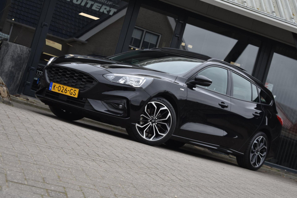 Ford Focus wagon 1.0 ecoboost hybrid st line | panoramadak | apple carplay 