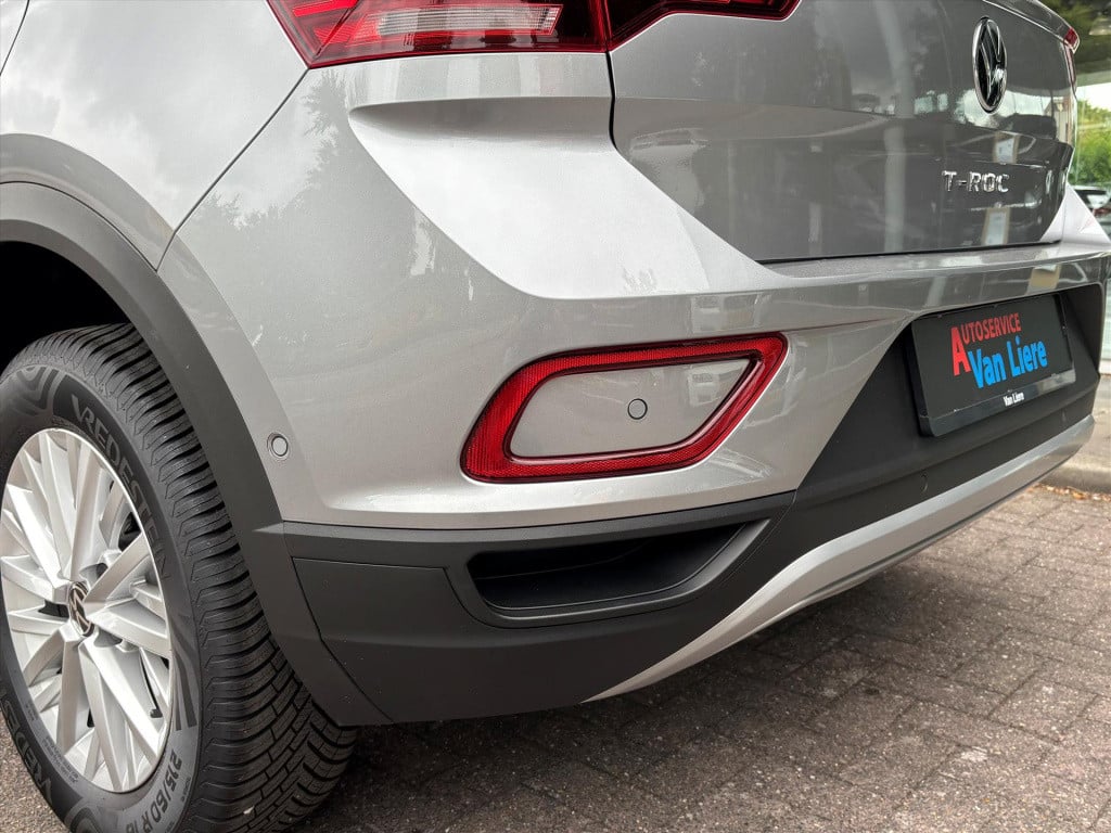 Volkswagen T-roc 1.0 tsi 110pk life| carplay| autom inparkeren|led| rijklaa