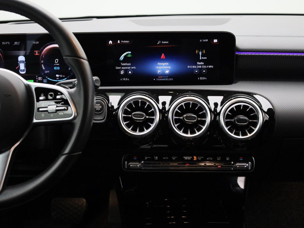 Mercedes-Benz Cla 250 e business solution luxury limited | automaat | lmv |