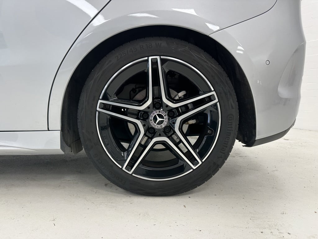 Mercedes-Benz B-Klasse 180 amg premium plus | verw. stuur | memory stoelen 