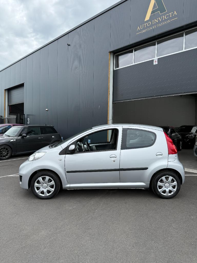 Peugeot 107 1.0-12v xs - 5drs - airco