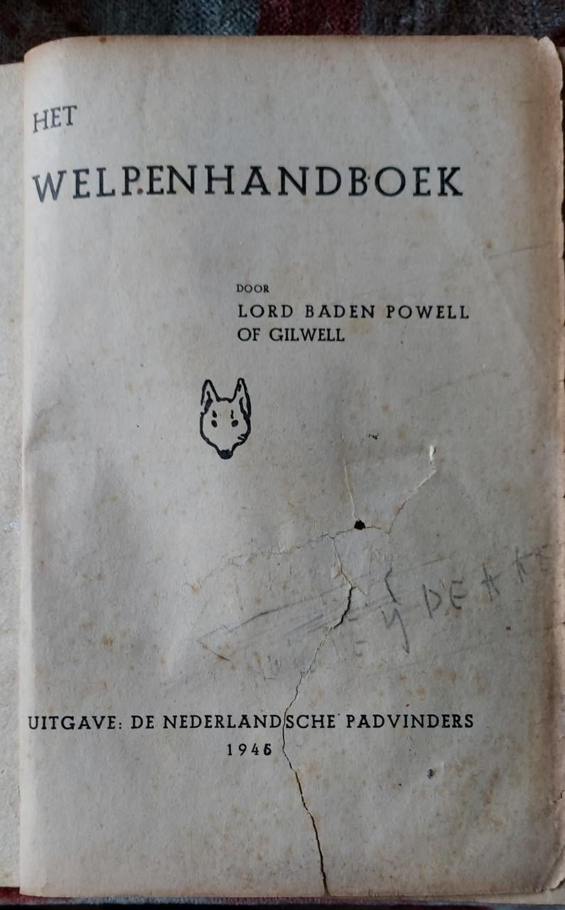 Het Welpenhandboek uit 1946